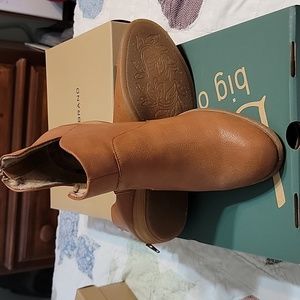 B.o.c. Lucy tan pu women's booties boots NWT  size 10 m
